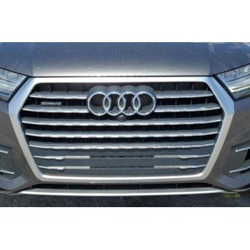 Решетка радиатора grille с эмблемой оригинал Audi Q7 4M 16–19 4M0853651JMX3 4M0-853-651-J-MX3 купить на разборке в Киеве