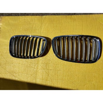 Решетка радиатора капота ноздря капота правая BMW X6 E71 07-13 51137185224 51712150246 51712150244 купить с разборки в Киеве в Борисполе в Белой Церкви в Одессе в Виннице в Житомире в Ровно