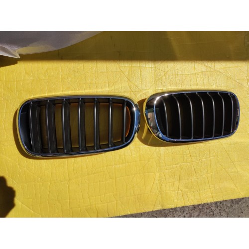 Решетка радиатора капота, ноздря капота левая BMW X6, E71, 07-13, 51137185223, 51712150245, 51712150243