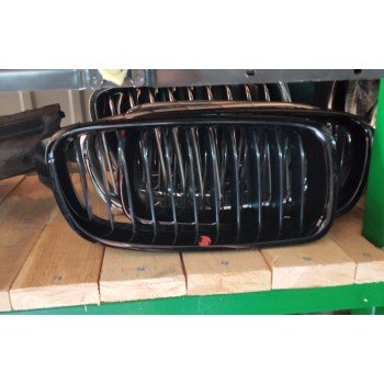 Решетка радиатора капота ноздря капота правая BMW X6 F16 13-18 год 1117316076 купить в Киеве в Борисполе в Белой Церкви в Одессе в Виннице в Житомире в Ровно