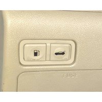 Кнопки открытия бензобака и багажника беж Hyundai Sonata Hybrid 10-15 США 937003S000YDA 93700-3S000-YDA купить на разборке в Киеве в Виннице в Одессе доставка в другие города