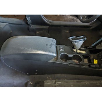 Консоль центральная подлокотник Hyundai Sonata Hybrid 10-15 США 846114R000HZ 84611-4R000HZ купить на разборке в Киеве в Виннице в Одессе доставка в другие города 