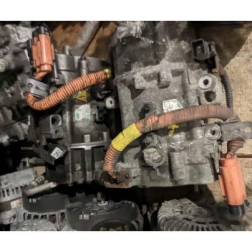 Компрессор кондиционера Hyundai Sonata Hybrid 10-15 США F502EBAAA01, F502-EBAAA-01 купить на разборке в Киеве доставка в другие города