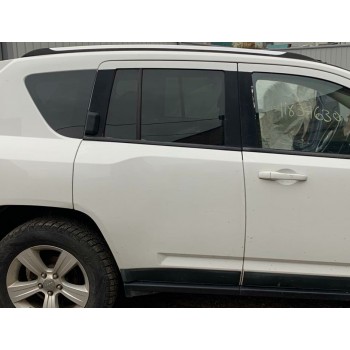 Дверь задняя правая белая голая Jeep Compass 11-16 USA 068079384AF 68079384AF купить на разборке в Киеве в Одессе в Виннице отправка в другие города