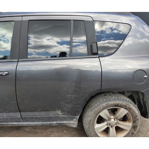Молдинг дверь стекло центральный задний левый Jeep Compass 11-16 USA 05074653AC, 5074653AC купить на разборке в Киеве в Одессе в Виннице