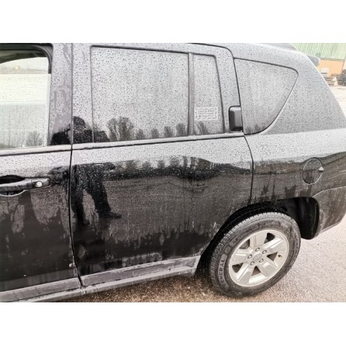Молдинг дверь стекло центральный задний левый Jeep Compass 11-16 USA 05074653AB, 5074653AB купить на разборке в Киеве в Одессе в Виннице