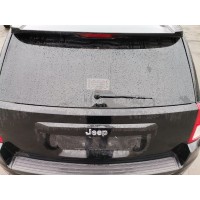 Молдинг двери багажника без хрома Jeep Compass 11-16 USA с подсветкой номера и ручкой 5LV00GTWAC купить на разборке в Киеве в Одессе в Виннице отправка в другие города