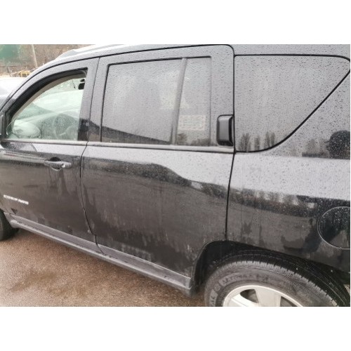 Молдинг дверь стекло центральный перед левый Jeep Compass 11-16 USA 05074715AC, 5074715AC купить на разборке в Киеве в Виннице в Одессе