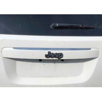 Молдинг двери багажника с хромом Jeep Compass 11-16 USA с подсветкой номера и ручкой 5LV00DX8AC купить на разборке в Киеве в Одессе в Виннице отправка в другие города
