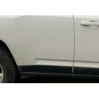 Накладка двери нижняя задняя правая Jeep Compass 11-16 USA 05182576AB 5182576AB купить на разборке в Киеве в Одессе в Виннице отправляем в другие города