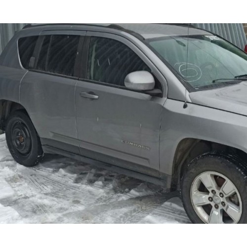 Молдинг дверь стекло центральный перед правый Jeep Compass 11-16 USA 05074714AC, 5074714AC купить на разборке в Киеве в Виннице в Одессе