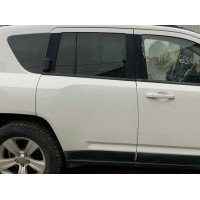 Стекло двери задней правой треугольник Jeep Compass 11-16 USA 05160064AB 5160064AB купить на разборке в Киеве в Виннице в Одессе отправляем в другие города