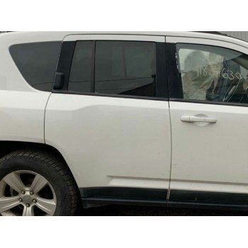 Молдинг дверь стекло центральный задний правый Jeep Compass 11-16 USA 05074652AB 5074652AB купить на разборке в Киеве в Виннице в Одессе отправляем в другие города