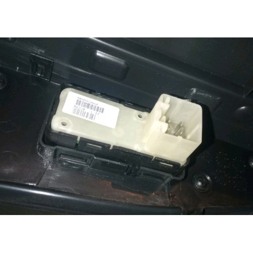 Блок управления стеклоподъемником задним правым Jeep Patriot 11-17 USA 04602933AA, 4602933AA купить на разборке в Киеве отправляем в другие города