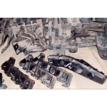 Крепление переднего бампера левое Jeep Compass 11-16 USA 05182597AB 5182597AB купить на разборке в Киеве в Одессе в Виннице отправляем в другие города