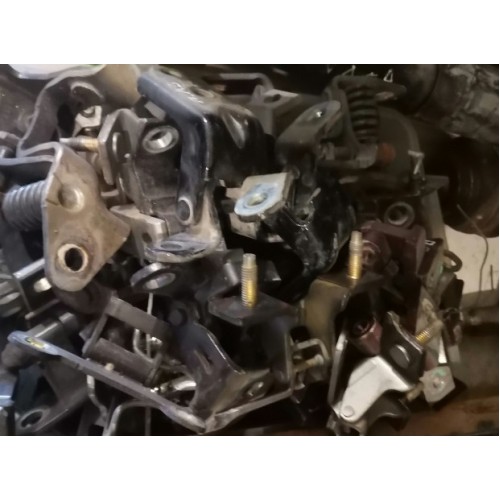 Петля двери нижняя перед правая Jeep Compass 11-16 USA 05115712AK, 5115712AK купить на разборке в Киеве в Одессе в Виннице