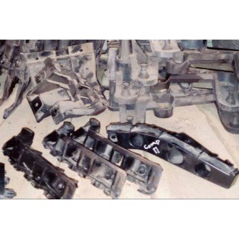 Крепление переднего бампера левое Jeep Compass 11-16 USA 05182597AB 5182597AB купить на разборке в Киеве в Одессе в Виннице отправляем в другие города