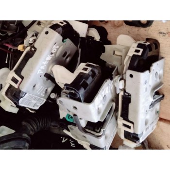 Замок двери задней левой Jeep Patriot 11-17 USA 04589651AE 4589651AE купить на разборке в Киеве в Одессе в Виннице отправляем в другие города