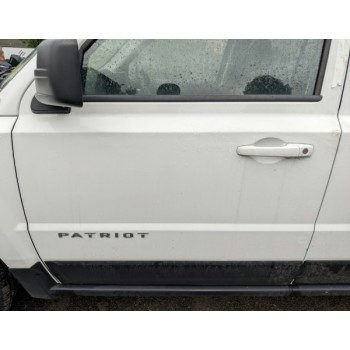 Дверь передняя левая белая голая Jeep Patriot 11-17 USA 068079391AD 68079391AD купить на разборке в Киеве в Одессе отправляем в другие города