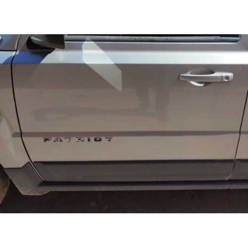 Накладка порога порог перед левый Jeep Patriot 11-17 USA 05182575AB, 5182575AB купить на разборке в Киеве в Одессе в Виннице