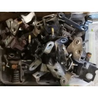 Петля двери верхняя задняя левая Jeep Patriot 11-17 USA 05074257AB 5074257AB купить на разборке в Киеве в Виннице в Одессе отправляем в другие города