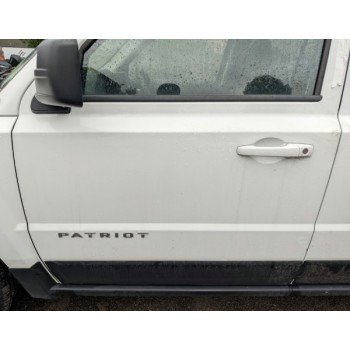 Дверь передняя левая белая голая Jeep Patriot 11-17 USA 068079391AD 68079391AD купить на разборке в Киеве в Одессе отправляем в другие города