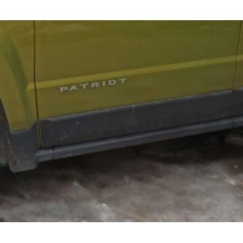 Накладка двери нижняя передняя левая Jeep Patriot 11-17 USA 05182567AC 5182567AC купить на разборке в Киеве в Одессе в Виннице отправляем в другие города