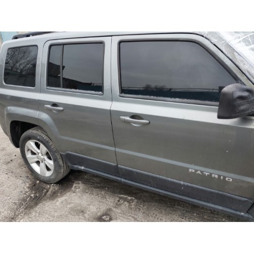 Стекло задней правой двери Jeep Patriot 11-17 USA купить на разборке в Киеве в Виннице в Одессе 05155454AB, 5155454AB Стекло задней правой двери Jeep Patriot 11-17 USA купить на разборке в Киеве в Виннице в Одессе 05155454AB, 5155454AB