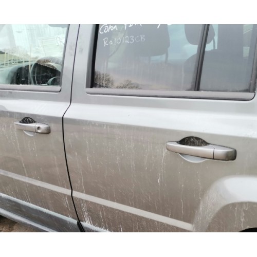 Ручка двери внешняя зад левая крашеная Jeep Patriot 11-17 USA купить на разборке в Киеве в Виннице в Одессе 0XU80DX8AG, XU80DX8AG