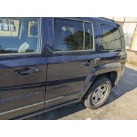 Молдинг дверь стекло центральный зад левый Jeep Patriot 11-17 USA 05067753AB 5067753AB купить на разборке в Киеве в Виннице в Одессе отправляем в другие города