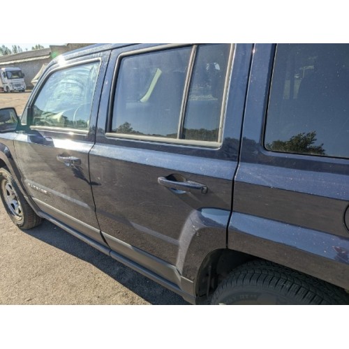 Молдинг дверь стекло центральный перед левый Jeep Patriot 11-17 USA 05067755AB, 5067755AB купить на разборке в Киеве в Виннице в Одессе
