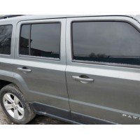 Молдинг дверь стекло центральный зад правый Jeep Patriot 11-17 USA 05067752AB 5067752AB купить на разборке в Киеве в Виннице в Одессе отправляем в другие города