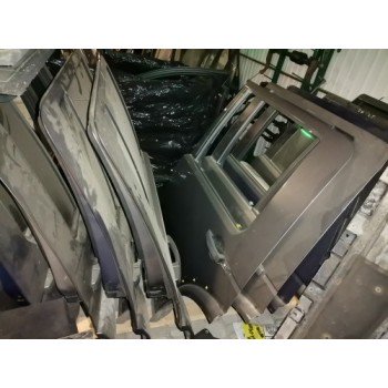 Дверь задняя левая голая Land Rover Discovery 4 L319 09-16 BFA780190 купить с разборки в Киеве в Черновцах в Одессе в Запорожье в Харькове в Ровно в Виннице в Днепре