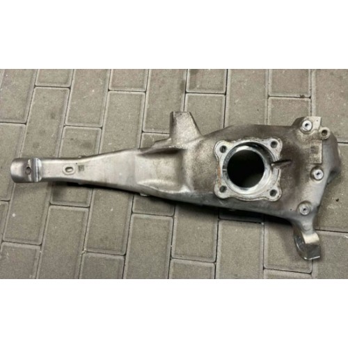 Цапфа кулак поворотный левый Range Rover L460 21- оригинал LR154193, M8E2-3K186-AD купить на разборке в Киеве