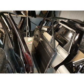 Дверь задняя левая голая Range Rover Sport L494 13- LR044229 купить с разборки в Киеве в Ровно в Виннице в Черновцах в Одессе в Запорожье в Харькове в Днепре
