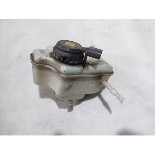 Бачек главного тормозного цилиндра VW Jetta 10-14 USA 1K1611301E, 1K1-611-301-E купить на разборке в Киеве в Одессе в Виннице