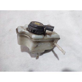 Бачек главного тормозного цилиндра VW Jetta 10-14 USA 1K1611301E 1K1-611-301-E купить на разборке в Киеве в Одессе в Виннице отправляем в другие города