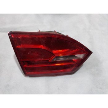 Задний внутренний фонарь левый в крышку багажника на VW Jetta 10-14 USA 5C6945093 5C6-945-093 купить на разборке в Киеве в Одессе в Виннице отправляем в другие города