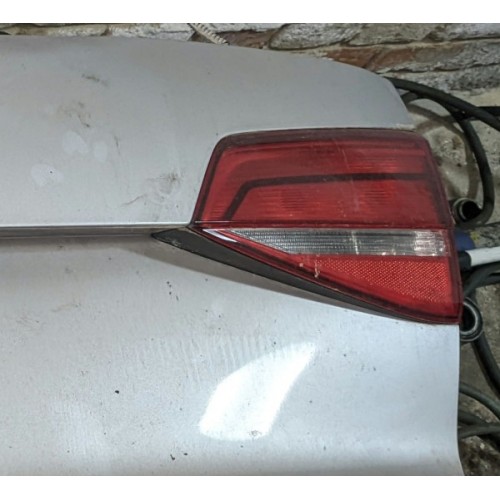 Фонарь внутренний правый крышка багажника VW Jetta 14-17 США 5C6945094F, 5C6-945-094-F купить на разборке в Киеве в Одессе в Виннице