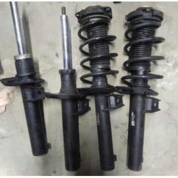 Стойка амортизатора в сборе передняя левая VW Jetta 10-14 USA 5C0413031AK 5C0-413-031-AK купить на разборке в Киеве в Одессе в Виннице отправляем в другие города