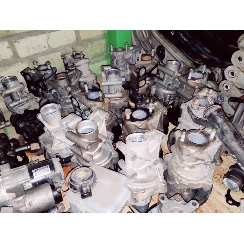 Помпа водяная охлаждения VW Jetta 1.8Т USA 14-17 06K-121-111-P, 06K121111P купить на разборке в Киеве отправляем в другие города