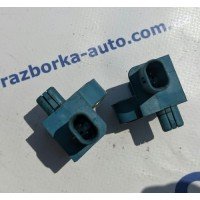 Датчик удара Airbag правый задний VW Jetta 10-14 5K0959351A 5WK44270 5K0-959-351-A купить на разборке в Киеве в Одессе в Виннице отправляем в другие города
