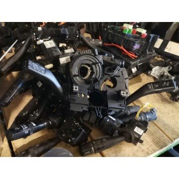 Переключатель подрулевой гитара VW Passat b7 повороты дворники 1K5953502K 1K5-953-502-K купить на разборке в Киеве в Одессе в Виннице отправляем в другие города Переключатель подрулевой гитара VW Passat b7 повороты дворники 1K5953502K 1K5-953-502-K купить на разборке в Киеве в Одессе в Виннице отправляем в другие города