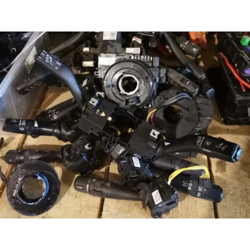 Переключатель подрулевой повороты дворники VW Passat b8 16-19 гитара 5K0953502K9B9, 5K0-953-502-K-9B9 купить на разборке в Киеве отправляем в другие города Переключатель подрулевой повороты дворники VW Passat b8 16-19 гитара 5K0953502K9B9, 5K0-953-502-K-9B9 купить на разборке в Киеве отправляем в другие города