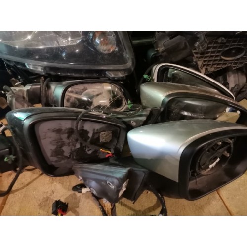 Зеркало боковое правое 5 пинов цвета разные VW Jetta 14-17 США 5C7857508AF, 5C7-857-508-AF купить на разборке в Киеве в Одессе в Виннице