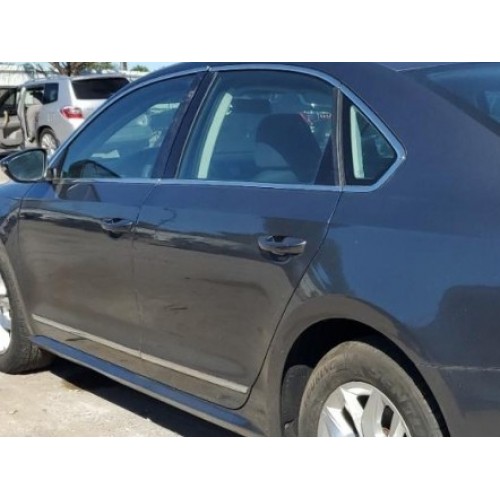 Дверь передняя левая серая LD7X голая VW Passat b8 16-19 NMS USA 561831055G, 561-831-055-G купить на разборке в Киеве в Одессе в Виннице