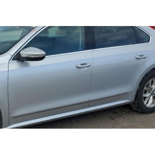 Дверь передняя левая серебро LA7W голая VW Passat b8 16-19 NMS USA 561831055G, 561-831-055-G купить на разборке в Киеве в Одессе в Виннице