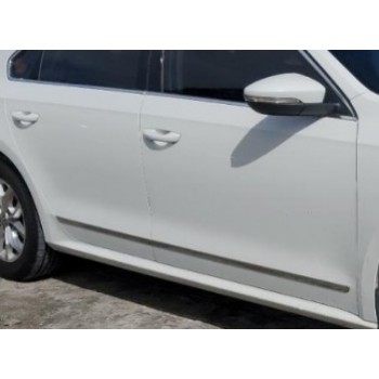 Дверь передняя правая белая LC9A голая VW Passat b8 16-19 NMS USA 561831056G 561-831-056-G купить на разборке в Киеве в Одессе в Виннице отправляем в другие города