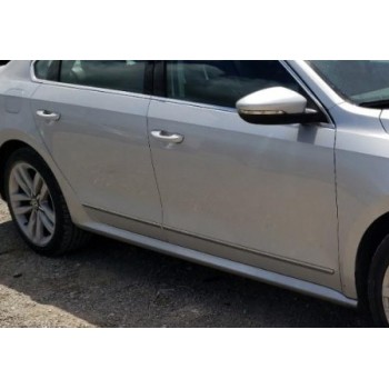 Дверь передняя правая серебро LA7W голая VW Passat b8 16-19 NMS USA 561831056B 561-831-056-B купить на разборке в Киеве в Одессе в Виннице отправляем в другие города