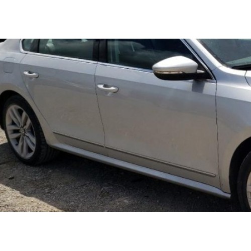 Дверь передняя правая серебро LA7W голая VW Passat b8 16-19 NMS USA 561831056B, 561-831-056-B купить на разборке в Киеве в Одессе в Виннице